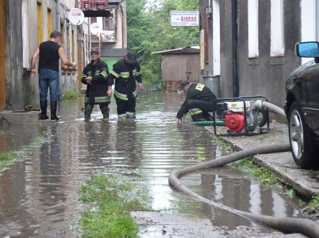 Z wielu podwórek strażacy musieli długo wypompowywać wodę