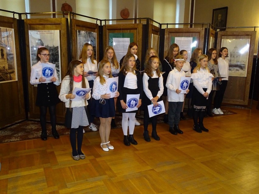 Dzień Edukacji Narodowej świętowano w Chełmnie