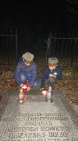 Harcerze z Łubiany zadbali o miejsca pamięci osób, które zginęły podczas wojny [ZDJĘCIA]