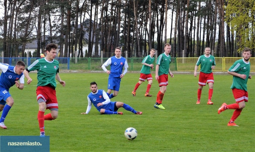 23. kolejka 3 ligi Kujawianka Izbica Kujawska - Centra Ostrów Wielkopolski 2:4 [zdjęcia, wideo]