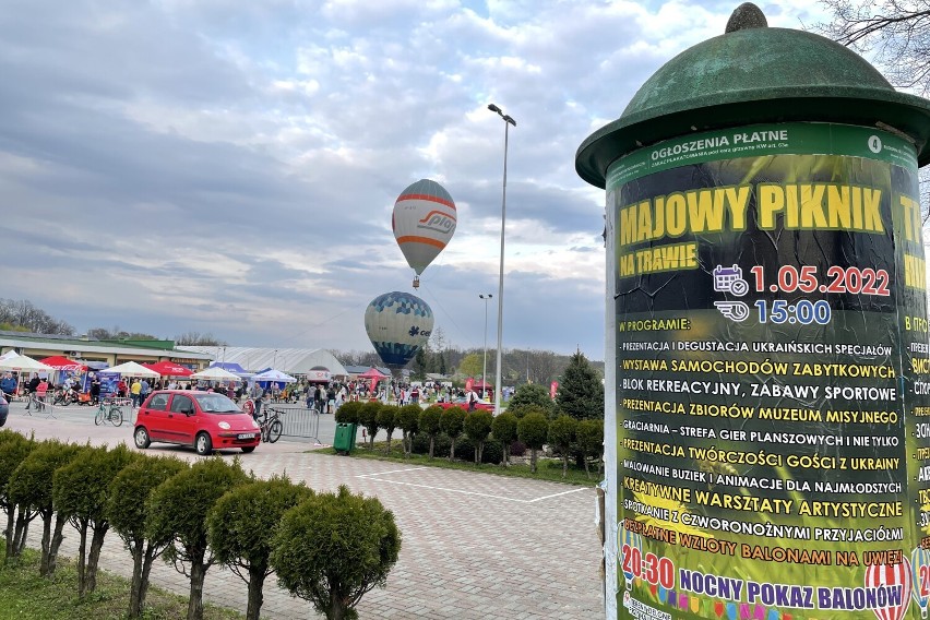 "Majowy Piknik na Trawie" w Krośnie przyciągnął tłumy. Atrakcji było mnóstwo, wśród nich loty balonem [ZDJĘCIA]