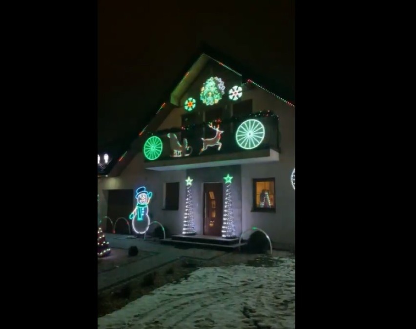 Niesamowite! Najbardziej rozświetlony, muzyczny i świąteczny dom na Dolnym Śląsku jest w Bogatyni! (ZDJĘCIA/WIDEO)