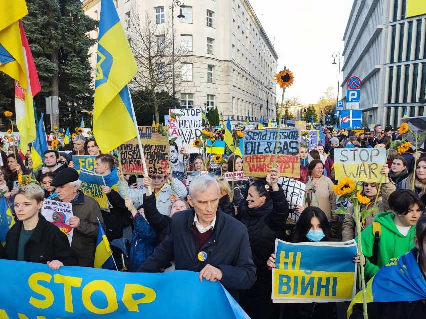 Protest "Stop finansowaniu wojen"