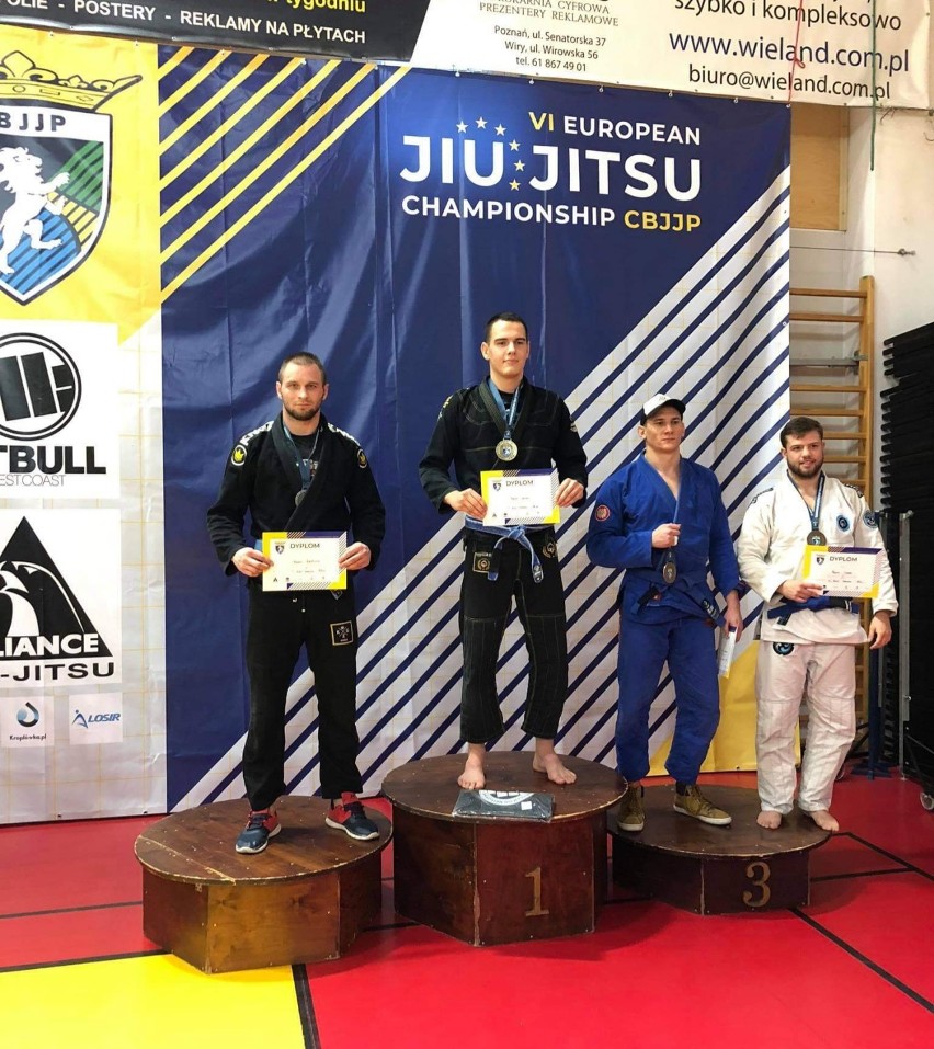 Srebrny medal dla Mikołaja Ratayczyka na Mistrzostwach Europy w Brazylijskim Jiu Jitsu [ZDJĘCIA]