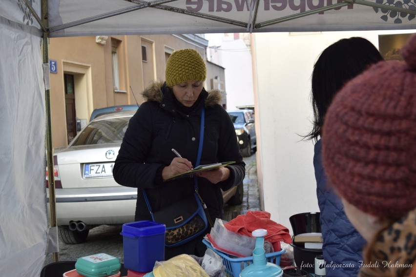 Jarmark świąteczny w Żarach.Co mieszkańcy kupowali w sobotę? [ZDJĘCIA,WIDEO]