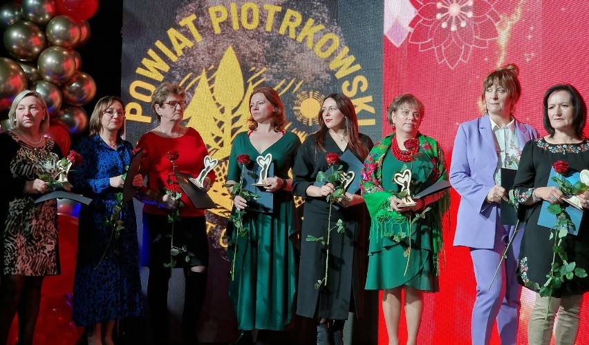 Gala Kobiet Wyjątkowych Ziemi Piotrkowskiej 2024, wyróżniono...