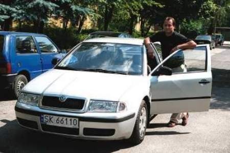 Tomasz Kowalski Z Katowic został wezwany do zapłacenia części kosztów naprawy samochodu uszkodzonego podczas kolizji. A przecież to nie on był sprawcą kraksy.
