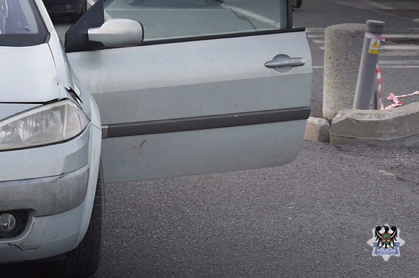 Na parkingu w Szczawnie-Zdroju rowerzysta zderzył się z...