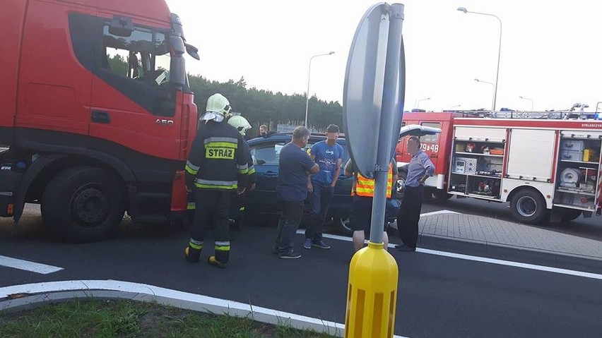 Na węźle zachodnim trasy S3 koło Skwierzyny ciężarówka iveco...