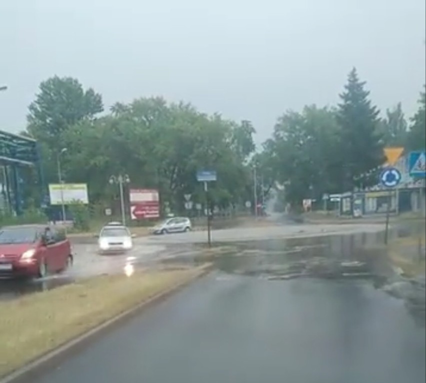 Ulewa w Częstochowie i pow. myszkowskim. Liczne zalania i podtopienia. Doszło do tzw. powodzi błyskawicznej
