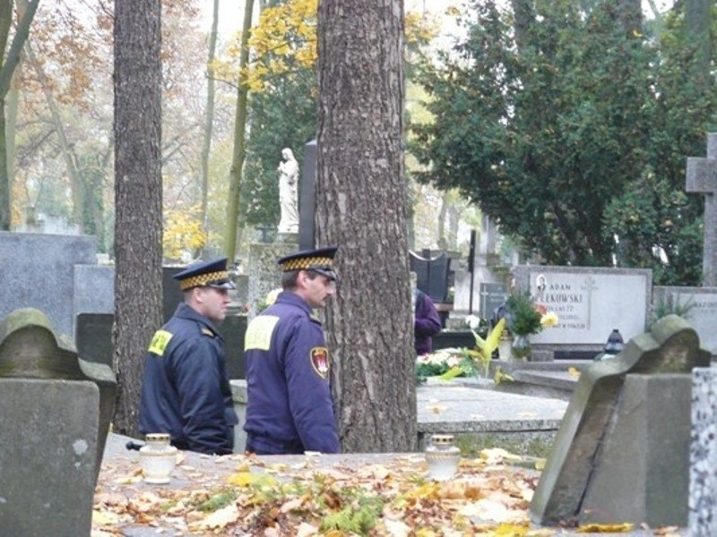 Straż miejska tradycyjnie rozpoczęła patrole na płockich...