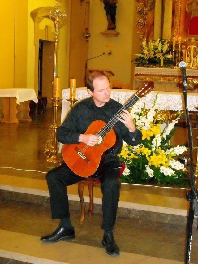 Maximilian Mangold, utalentowany gitarzysta z Niemiec, wystąpił w kościele św. Marcina w Kępnie