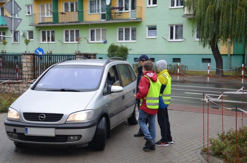 SP nr 1 w Turku: Wręczali kierowcom żółte kartki