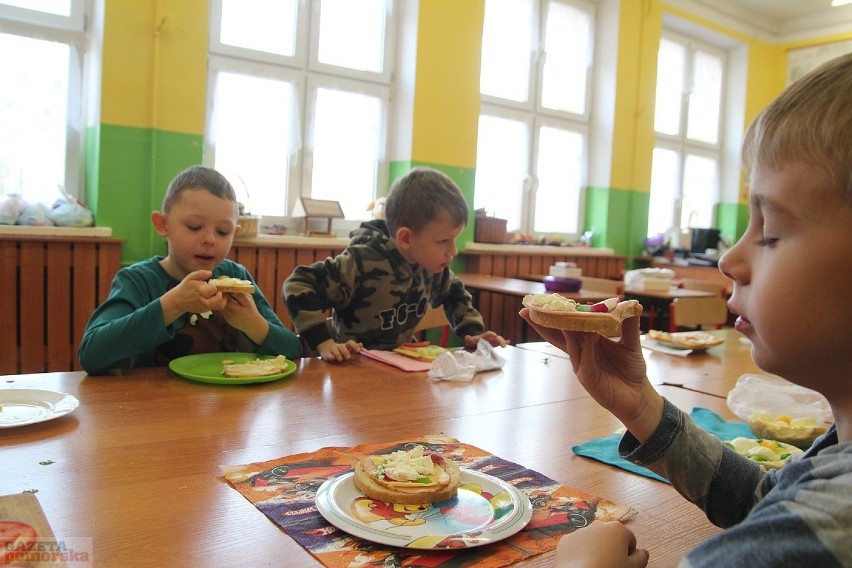 Śniadanie daje moc w Szkole Podstawowej nr 10 we Włocławku [zdjęcia]