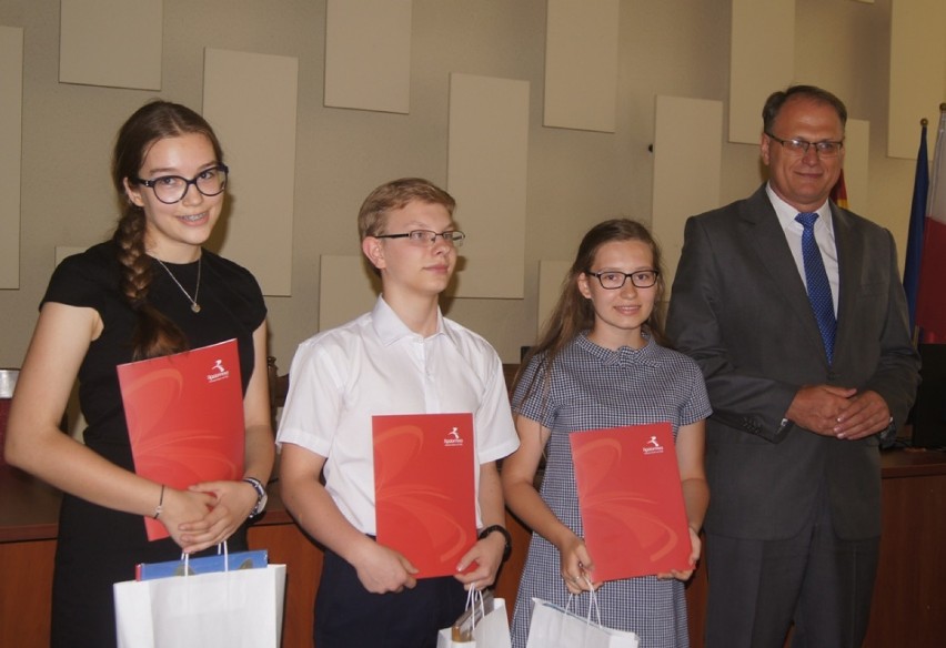 Nagrody dla najlepszych uczniów z Radomska
