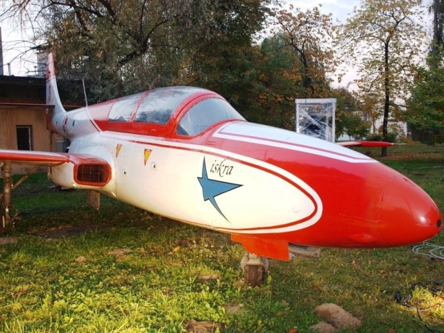 Iskra to samolot przeznaczony gł&oacute;wnie do cel&oacute;w szkoleniowych. Warto zaznaczyć, że jest to pierwsza polska konstrukcja lotnicza napędzana silnikiem odrzutowym. Fot. Mariusz Michalak