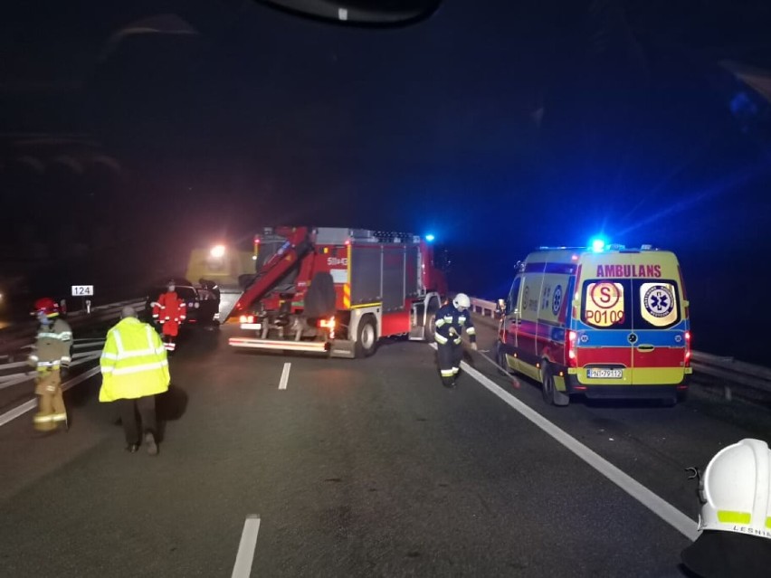 Gmina Kuślin: Sobotni wypadek samochodu osobowego i ciężarówki na 124 km autostrady A2 w kierunku Warszawy!