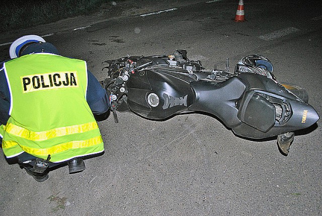 Wypadek w Sanoczku. Motocyklista wjechał w przepust