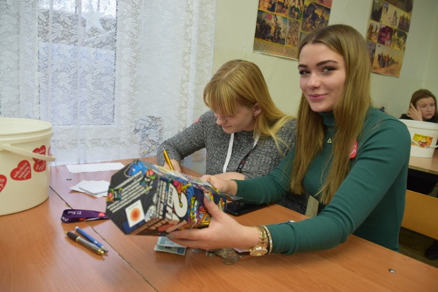 WOŚP 2019. W sztabie przy Brodzińskiego już liczą pieniądze z puszek