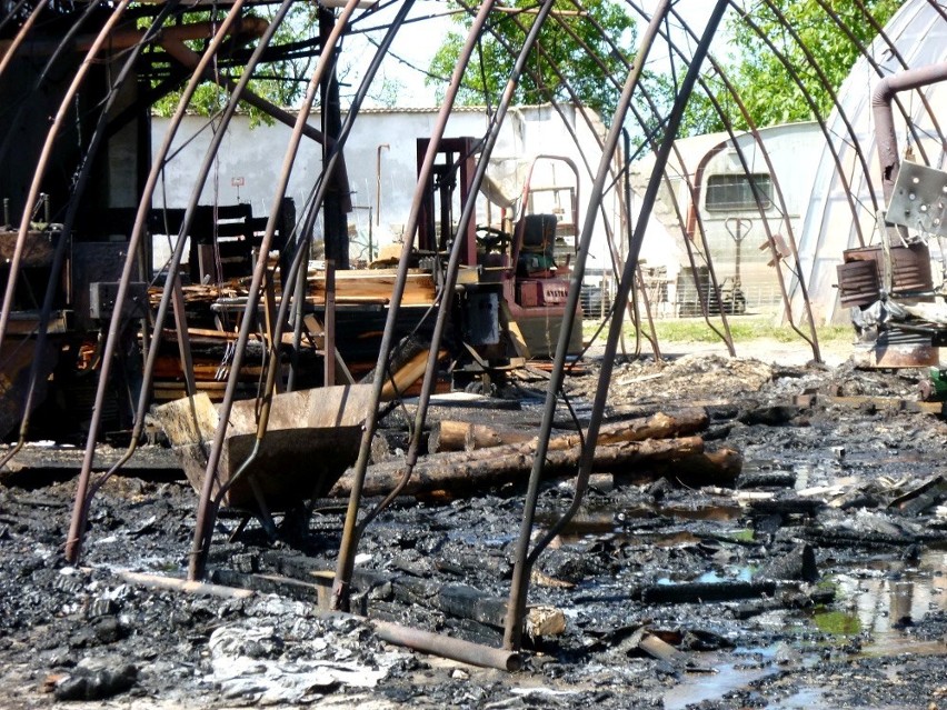 Pożar Warszkówko. Palił się zakład stolarski w Warszkówku (gmina Sławno)