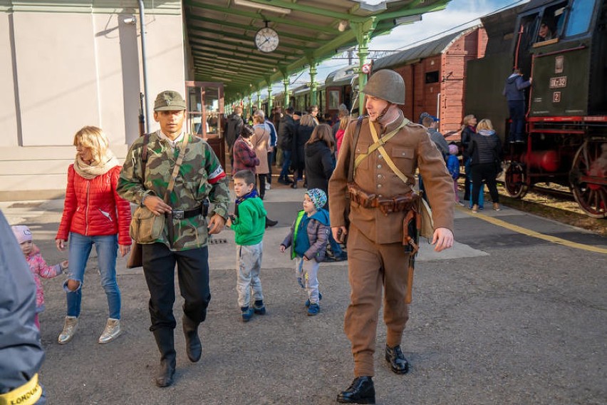 Pociągi retro wyruszają na malownicze trasy w całej Małopolsce