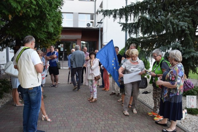 Protest przez sądem w Zduńskiej Woli 20 lipca