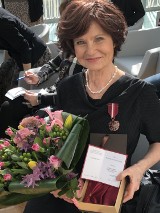 Dyrektor BWA w Sieradzu Małgorzata Szymlet-Piotrowska otrzymała brązowy medal „Zasłużony Kulturze - Gloria Artis” (zdjęcia)