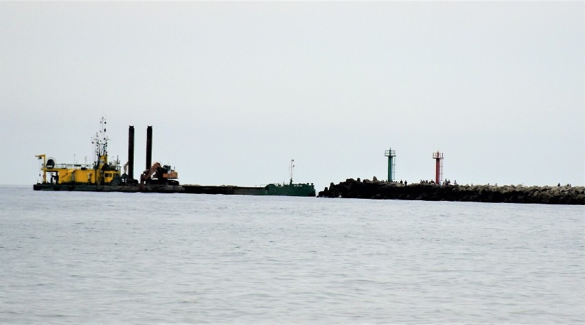 Bałtyk - pogłębianie toru wodnego portu Darłowo - sierpień 2023