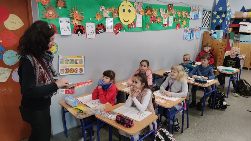 Koronawirus, Piotrków: Ostatni dzień w szkole w Piotrkowie...