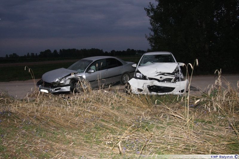 W wyniku wypadku 25-letni kierowca toyoty z obrażeniami...