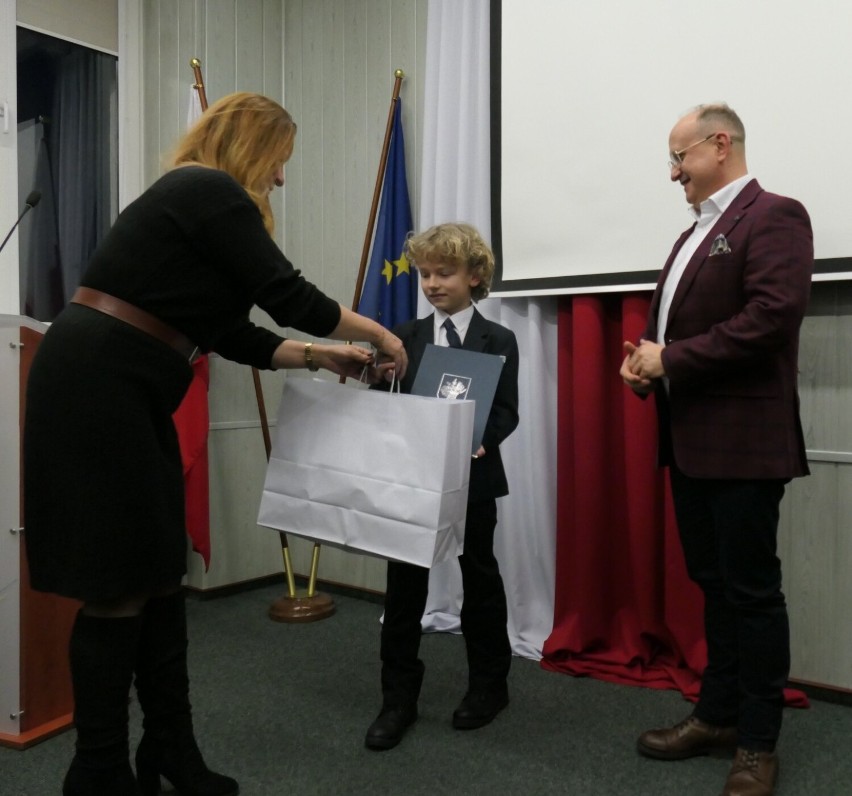 Trzech młodych mieszkańców gminy otrzymało Stypendium...