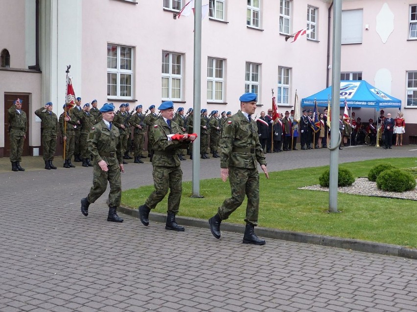 Święto Flagi. Uroczystości przy lęborskim starostwie [ZDJĘCIA]