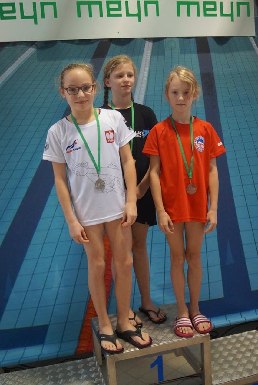 Dobry występ najmłodszych pływaków z Gdyni na zawodach w Lęborku [zdjęcia]