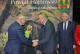 Powiat Hajnowski ma 25 lat. Wręczono pamiątkowe statuetki