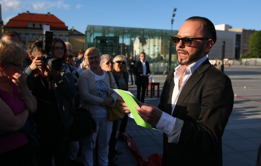 Teatr Polski – w podziemiu zaprosił na plac Wolności