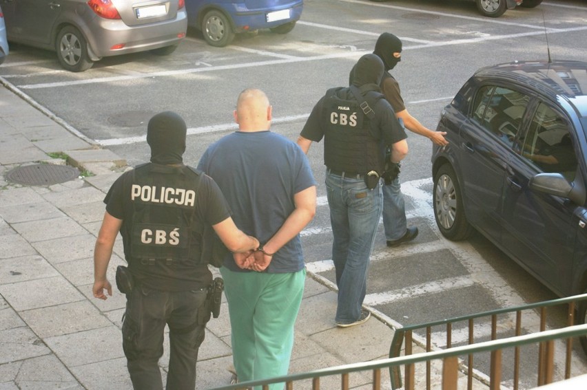 Elbląg: CBŚ zatrzymało dwóch mężczyzn odpowiedzialnych za wymuszenia i rozboje