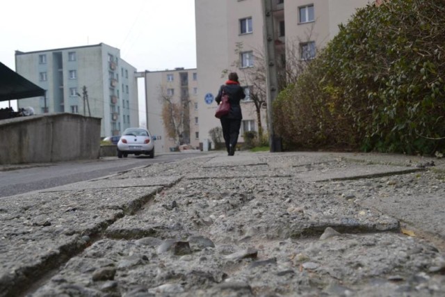 Plac Zwycięstwa od lat znajduje się w opłakanym stanie