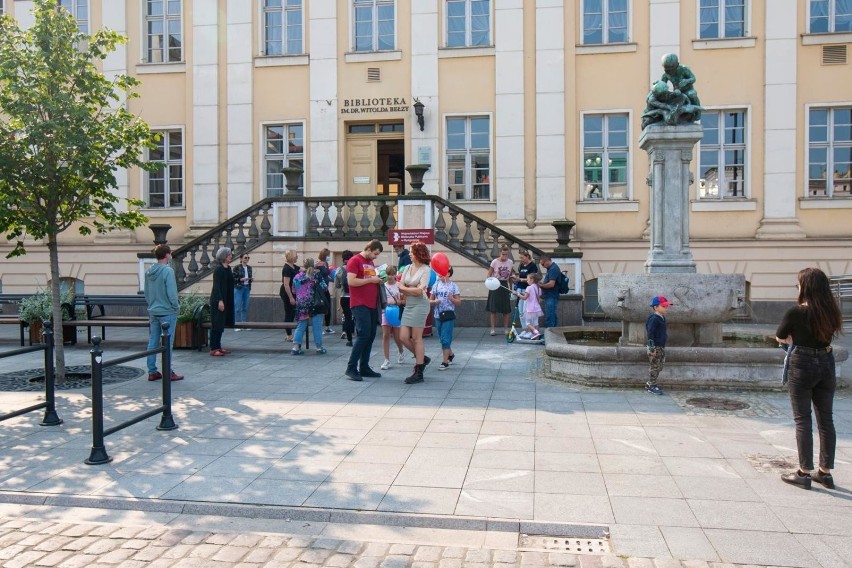 Wystartowała LiterObrazkowa gra mobilna - zdjęcia.