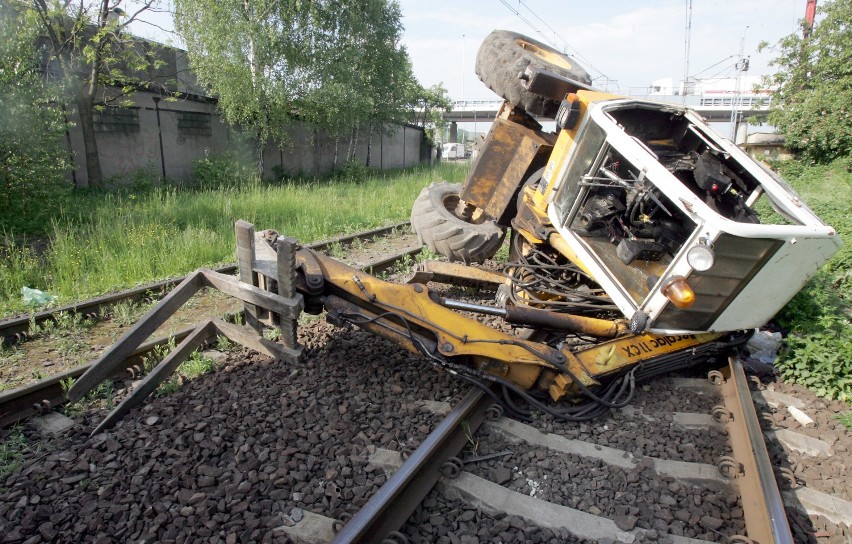Zobacz dramatyczne wypadki kolejowe we Wrocławiu w ostatnich latach (ZDJĘCIA)