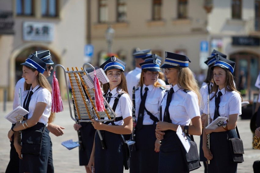 Przegląd Strażackich Orkiestr Dętych OSP na Rynku w Olkuszu