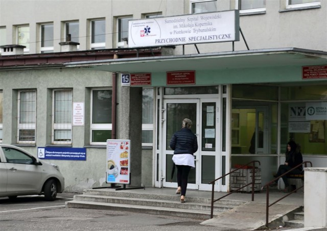 Oddział psychiatryczny działał w budynku przy ul. Wolborskiej. Zamknięto go 19 sierpnia. Dziś urzęduje tam dyrekcja szpitala