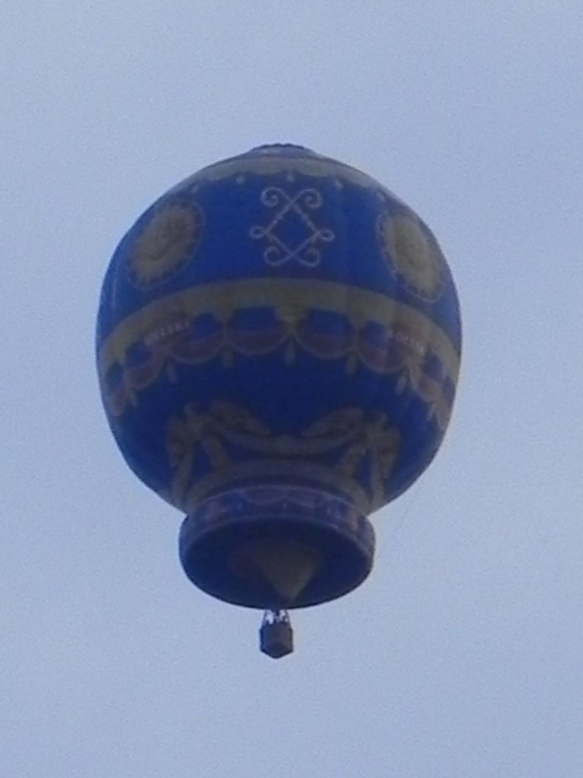Nad Ostrowcem Świętokrzyskim latały takie balony.