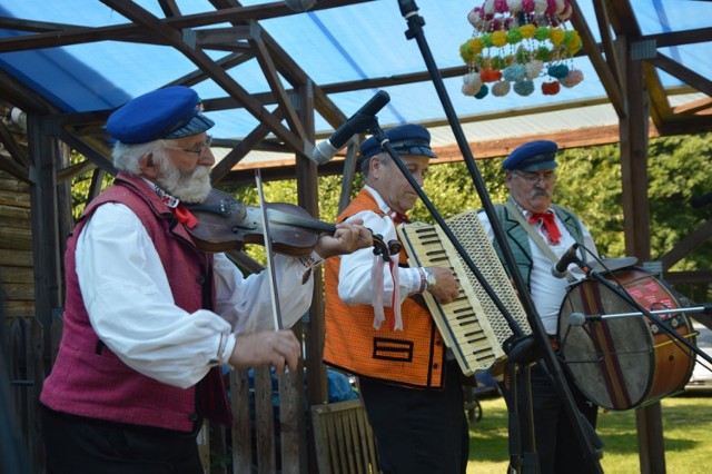 Sieradzkie spotkania z folklorem "Od Kujawiaka do Oberka"