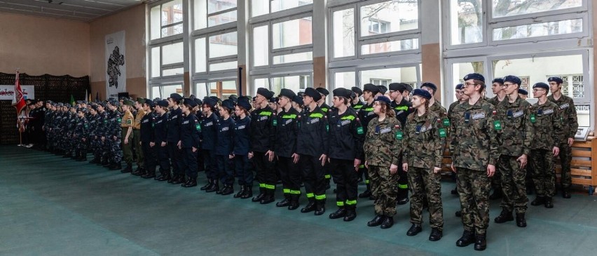 Klasy mundurowe CKZiU z butami militarnymi od PPO 