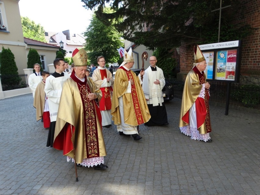 W diecezji zielonogórsko-gorzowskiej jest około 500...