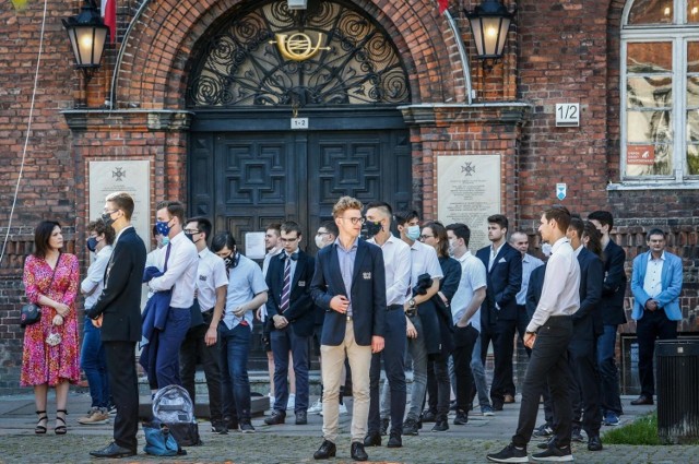 W Zespole Szkół Łączności 26.06.2020 r. odbyło się tzw. miejskie zakończenie roku szkolnego.