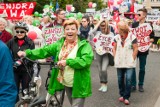 Parada Seniorów 2015. Kolorowy pochód przeszedł stołecznymi ulicami [ZDJĘCIA]