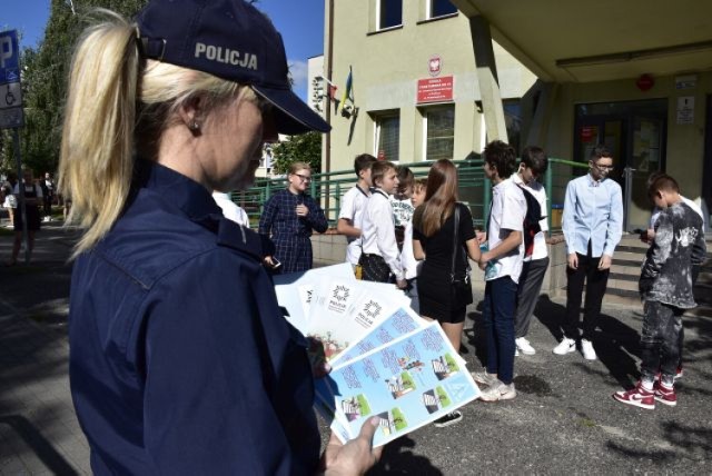 Policja w Kaliszu. Trwają działania "Bezpieczna droga do szkoły"