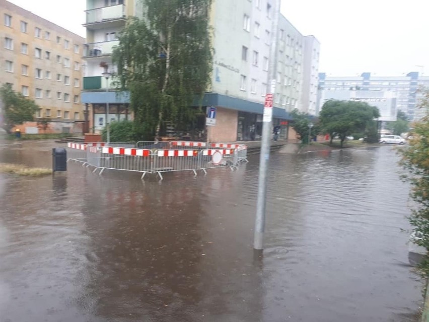 Pogodowy armagedon w Szczecinie! Zalane ulice w centrum...