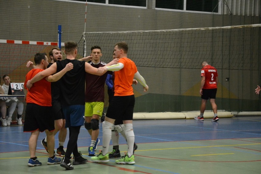 Turniej piłki siatkowej na rzecz WOŚP w Lipnie